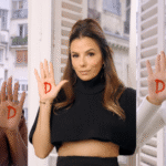 Les 5D 3 femmes avec la lettre D sur la main